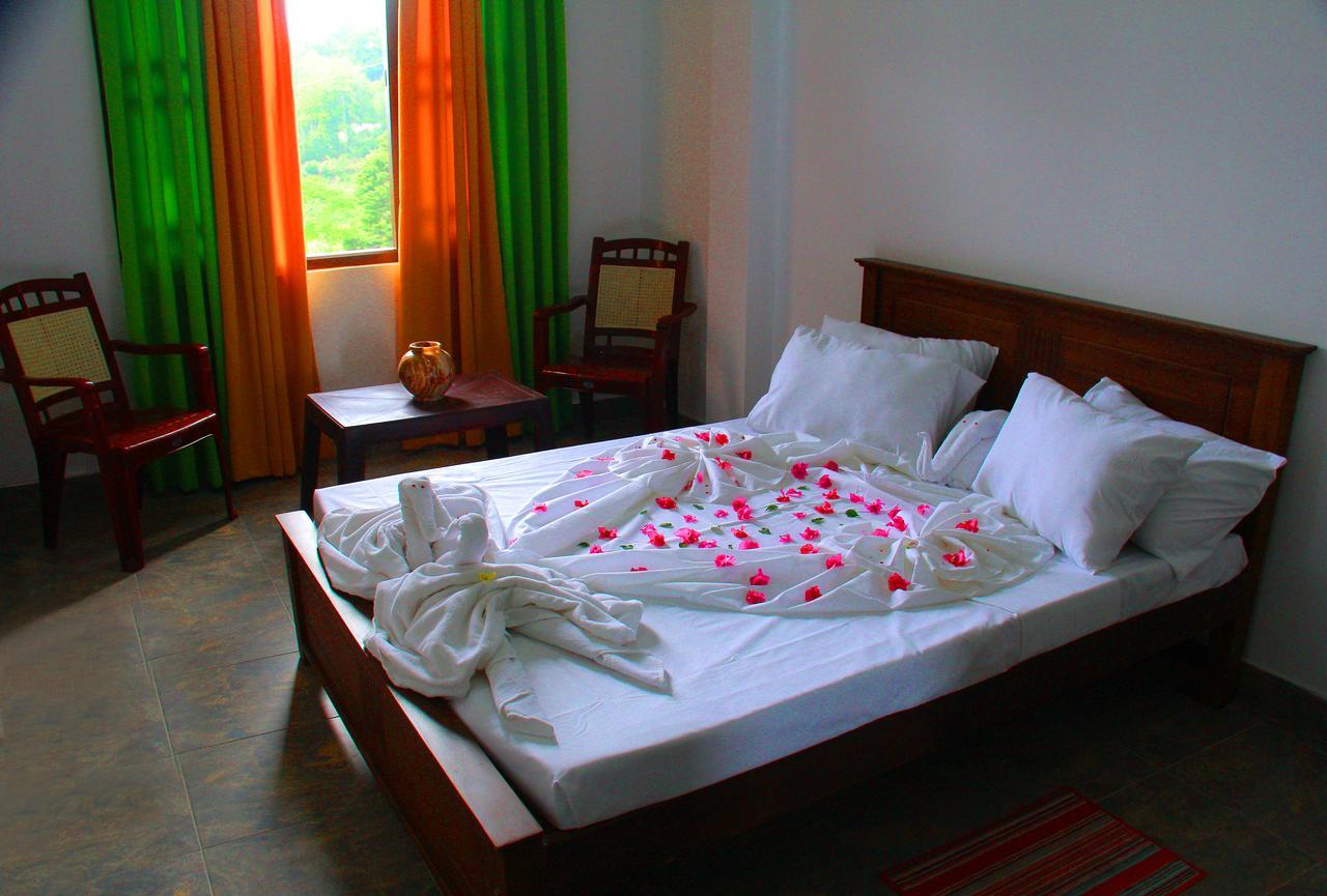 Heaven Gates Holiday Resort Ampitiya Exterior photo